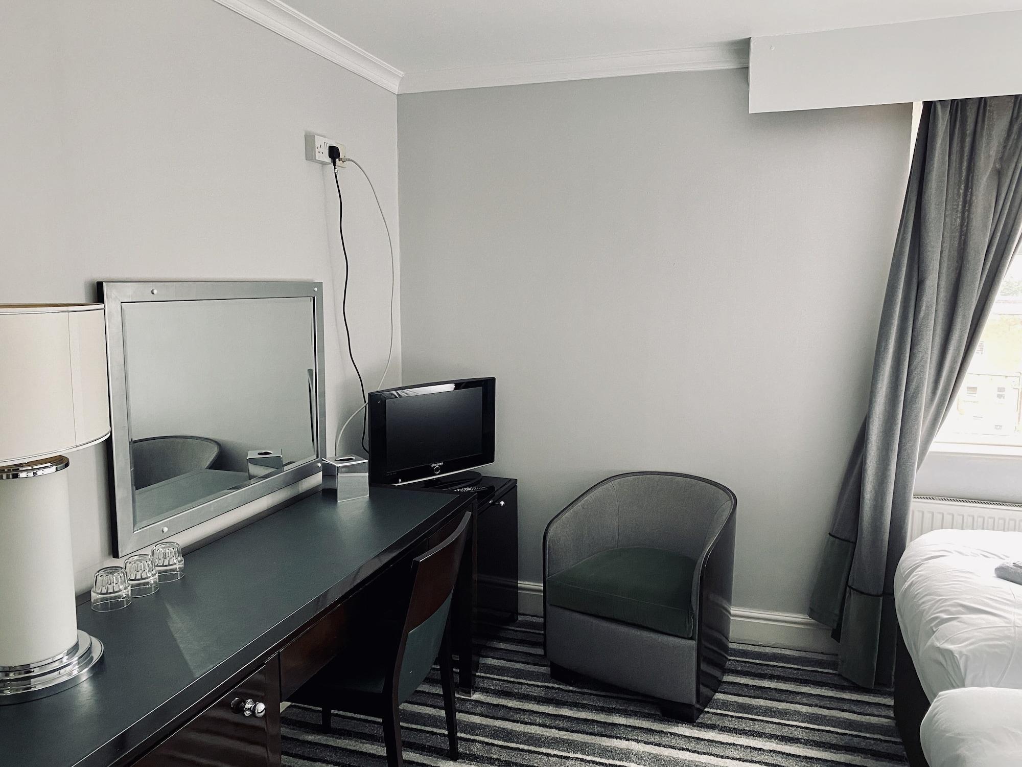 My Place Hotel Londra Exterior foto